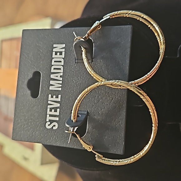 Steve Madden Jewelry - STEVE MADDEN EARRINGS